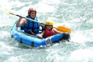 Canoa Raft en el corazón de los Pirineos 